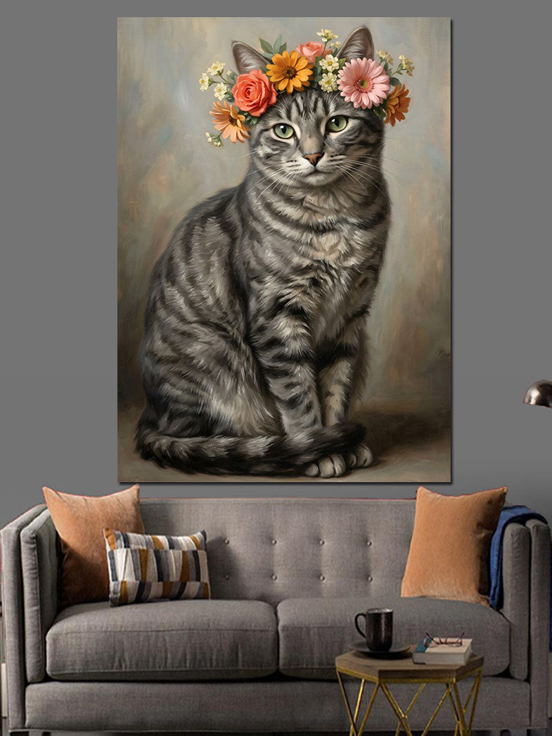 Çiçek Taçlı Gri Kedi Portresi Kanvas Tablo