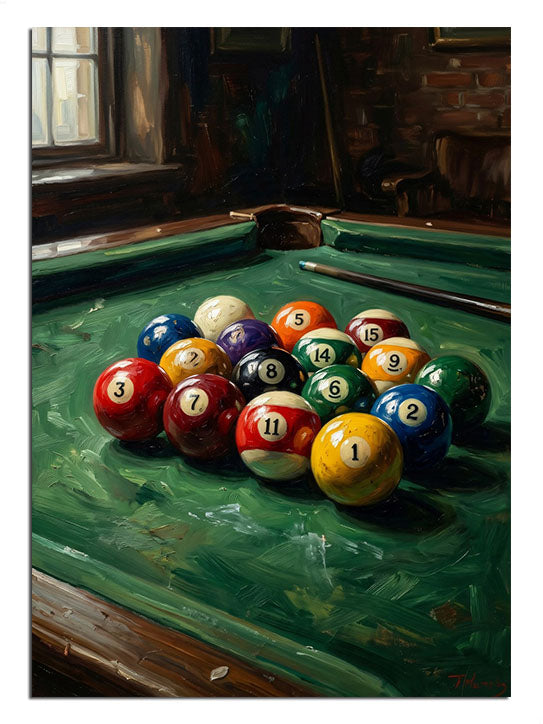 Yeşil çuha üzerinde parlayan bilardo topları dizisi.