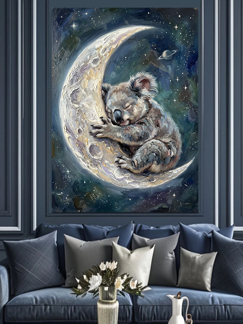 Hilal Üstünde Uyuyan Yavru Koala Kanvas Tablo