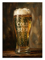 Karanlıkta parlayan, üzerinde "Cold Beer" yazan bira bardağı.