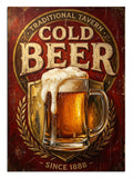 "Traditional Cold Beer" yazılı, taze bira bardağı.