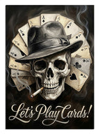 "Let's Play Cards" yazılı, iskambil kağıtlı kurukafa.