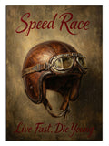 "Speed Race" yazılı, eski model deri motorcu kaskı.
