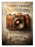 "Photography Chose Me" yazılı vintage fotoğraf makinesi.