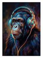 Renkli ışıklar altında müzik dinleyen havalı şempanze.