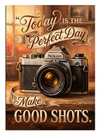 "Today is the Perfect Day" yazılı nostaljik kamera.