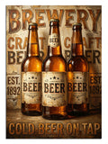 "Brewery Craft Beer" yazılı, üç adet bira şişesi posteri.