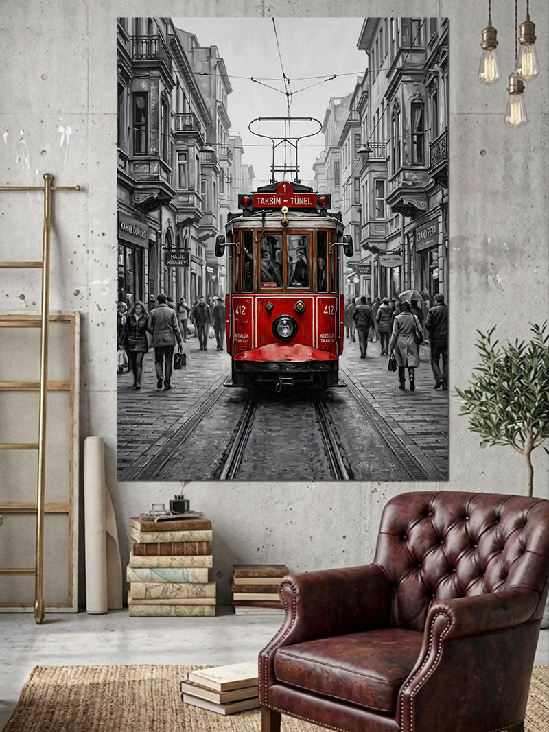 Tarihi Sokakta İlerleyen Kırmızı Tramvay Kanvas Tablo