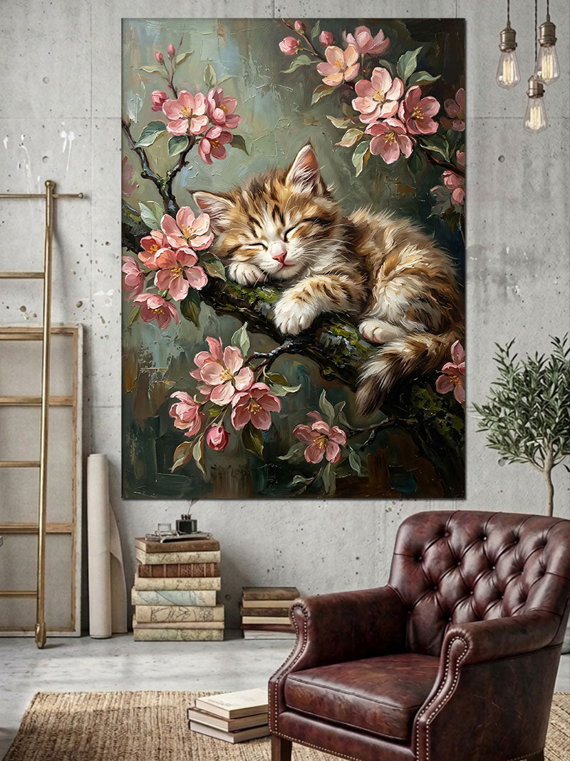 Çiçekli Dalda Uyuyan Sevimli Kedi Kanvas Tablo