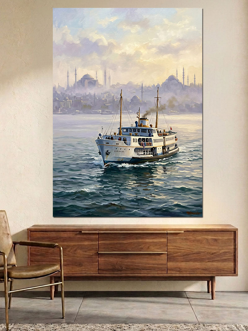Boğazda İlerleyen Beyaz Şehir Vapuru Kanvas Tablo