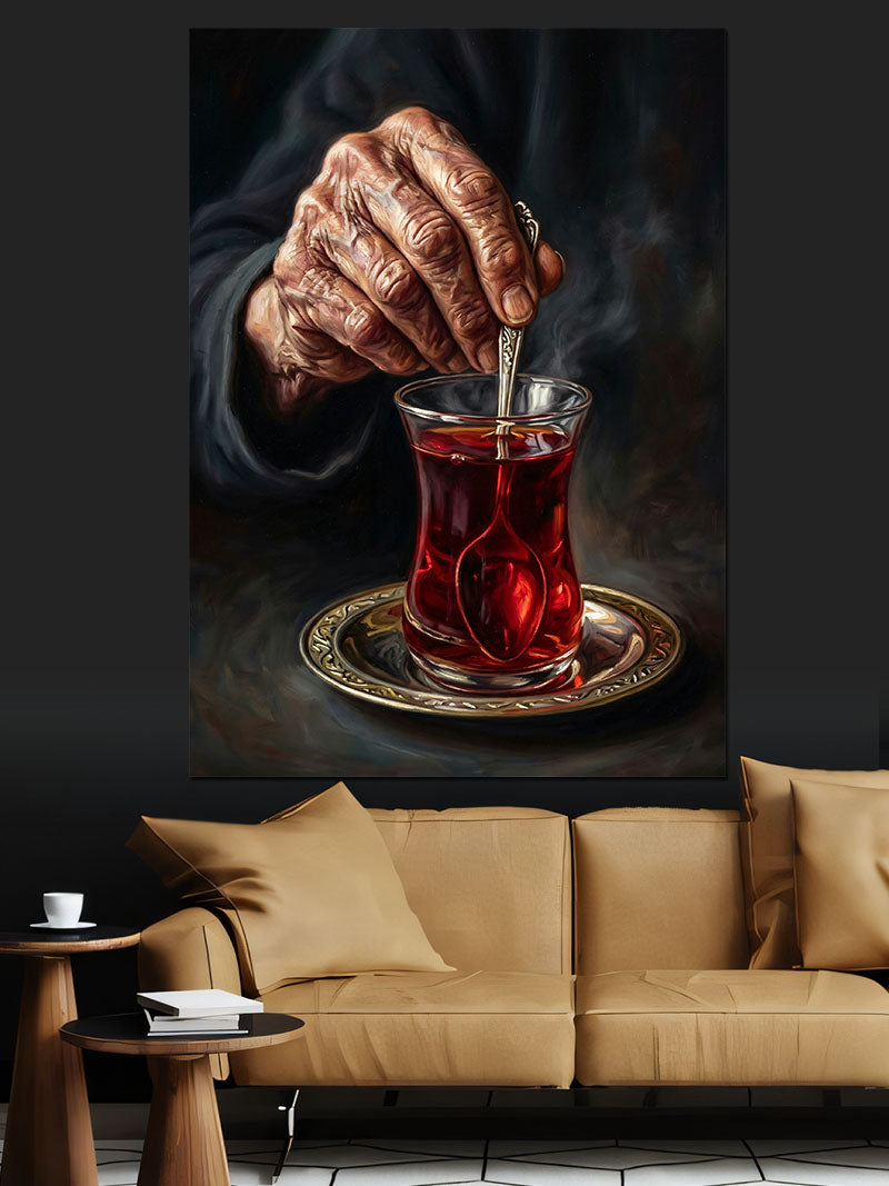Çay Karıştıran Yaşlı El ve Bardak Kanvas Tablo