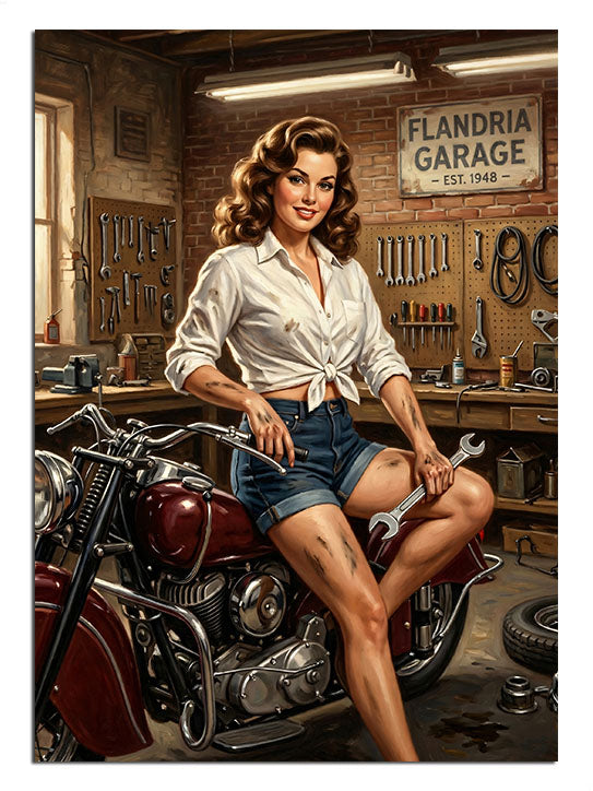 Garajda motosiklette oturan beyaz gömlekli kadın, retro tablo.