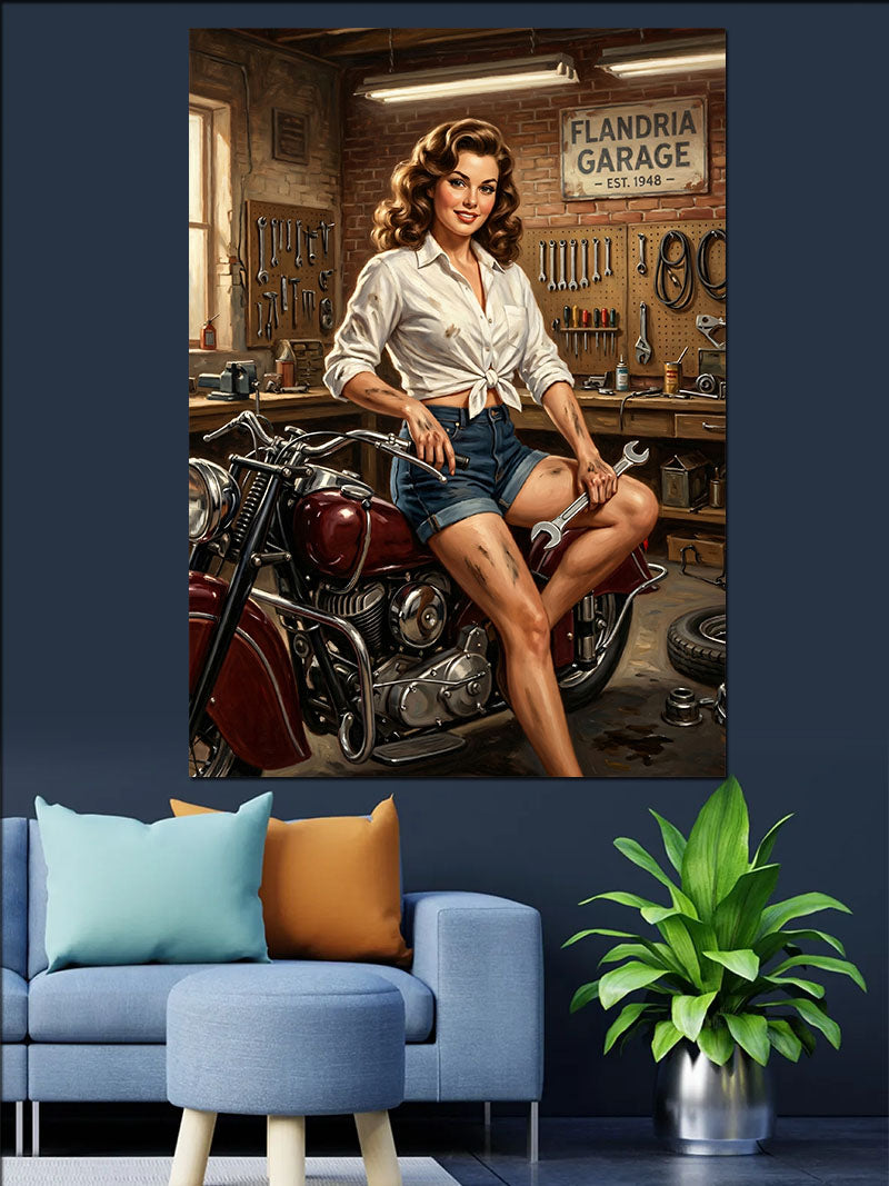 Motosiklette Oturan Retro Kadın Kanvas Tablo