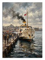 İskeleye yanaşan beyaz vapur ve kalabalık ve İstanbul, şehir tablosu.