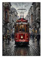 İstanbul İstiklal Caddesi'nde kırmızı tramvay ve kalabalık sokak tablosu.