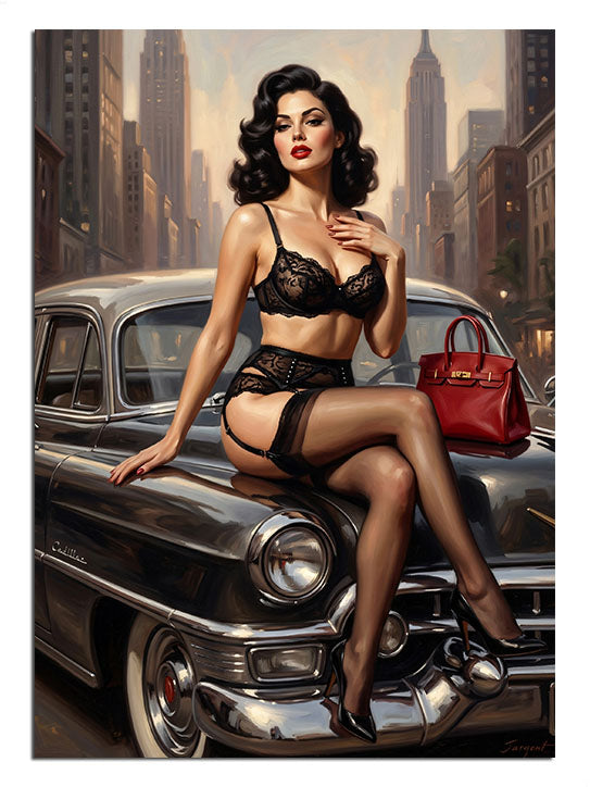 Siyah iç çamaşırlı, klasik araba üstünde oturan retro pin up kadın.