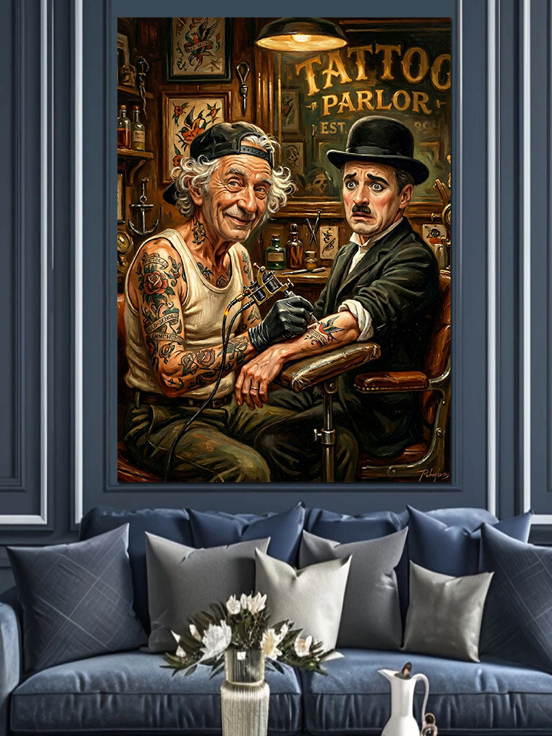 Dövmeci ve Charlie Chaplin Dövmesi Kanvas Tablo