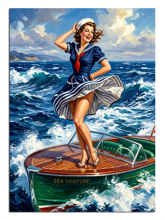 Sürat teknesinde mavi elbiseli ve dalgalı denizde pin-up kadın tablosu.