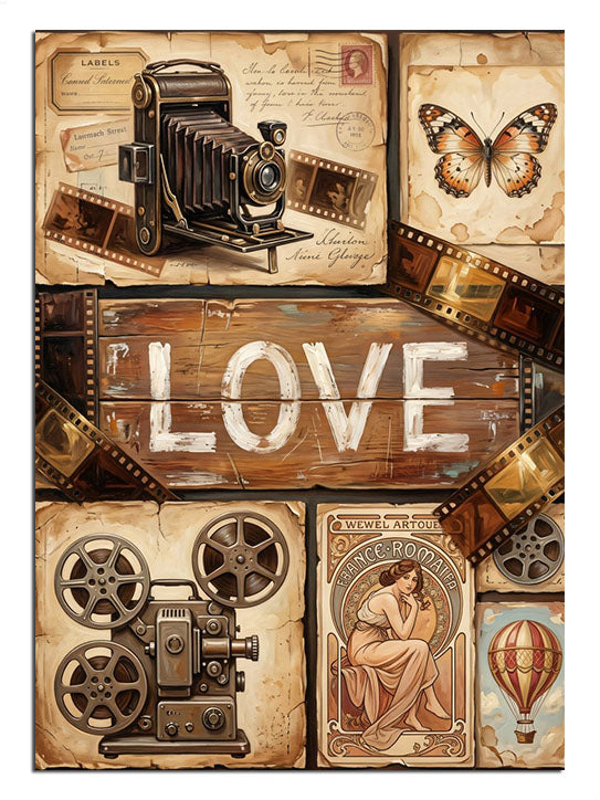 LOVE yazılı vintage kamera ve film şeridi kolaj tablosu.