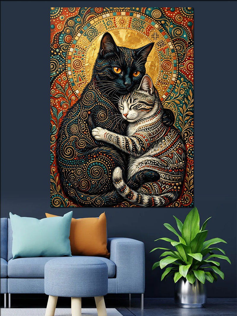 Etnik Desenli Sarılan İki Kedi Kanvas Tablo