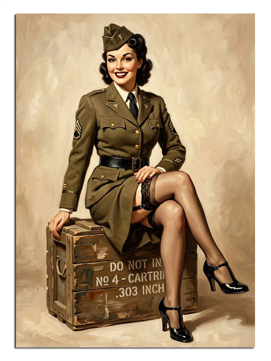 Askeri sandık üstünde oturan üniformalı pin-up kadın retro tablo.