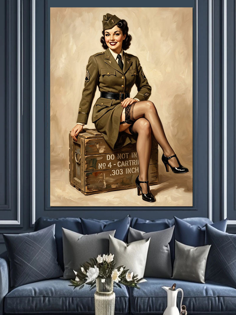 Askeri Sandık Üstünde Pin-Up Kadın Kanvas Tablo