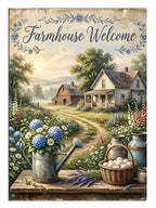Farmhouse Welcome yazılı çiçekli çiftlik evi ve bahçe manzarası tablosu.