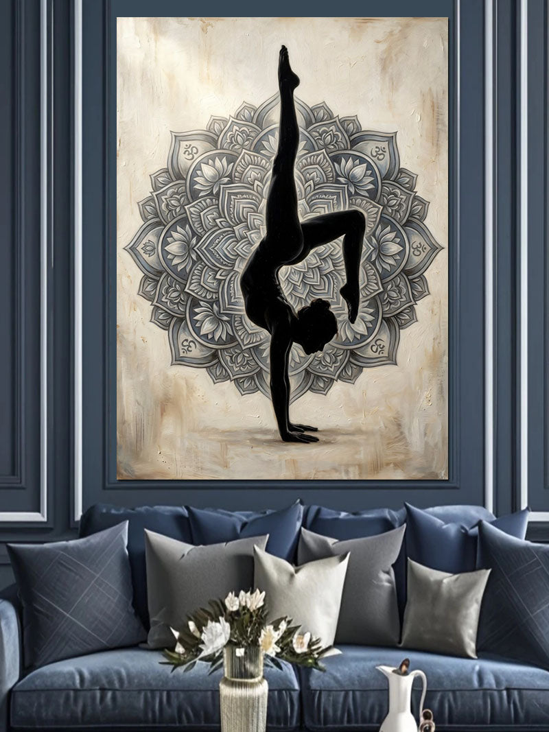 Mandala Üzerinde Yoga Yapan Kadın Kanvas Tablo