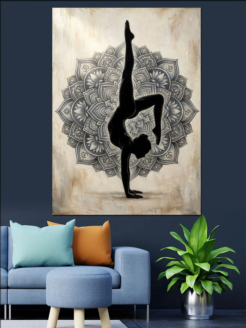 Mandala Üzerinde Yoga Yapan Kadın Kanvas Tablo