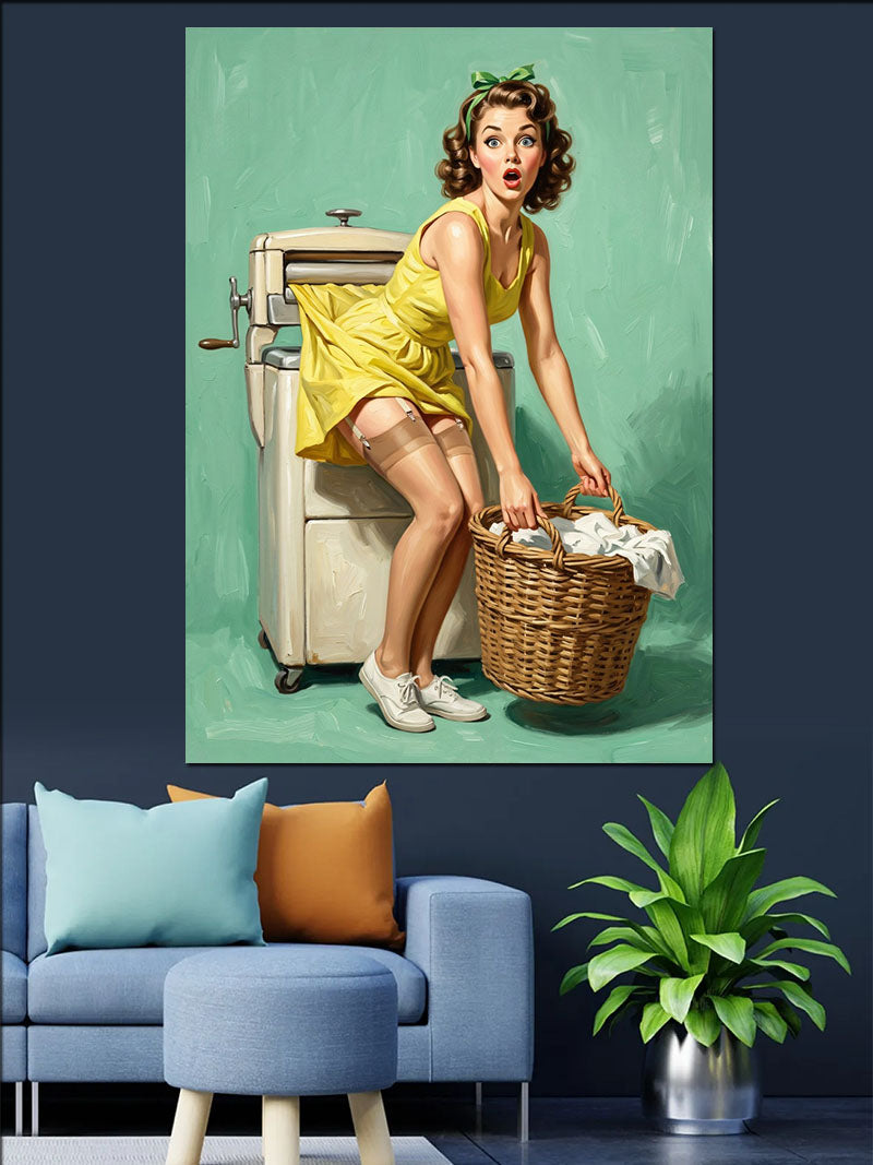 Sarı Elbiseli Çamaşırlı Pin-Up Kanvas Tablo