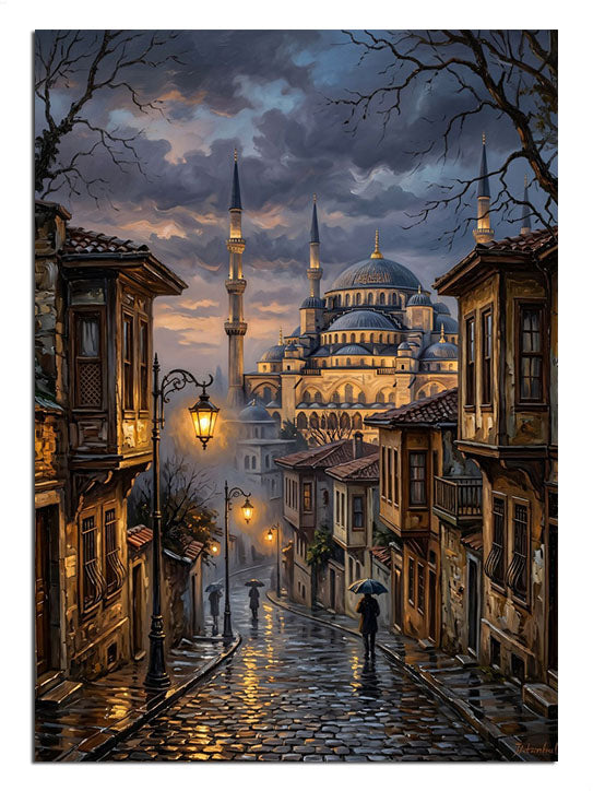Sisli taş sokakta Süleymaniye Camii manzarası gece