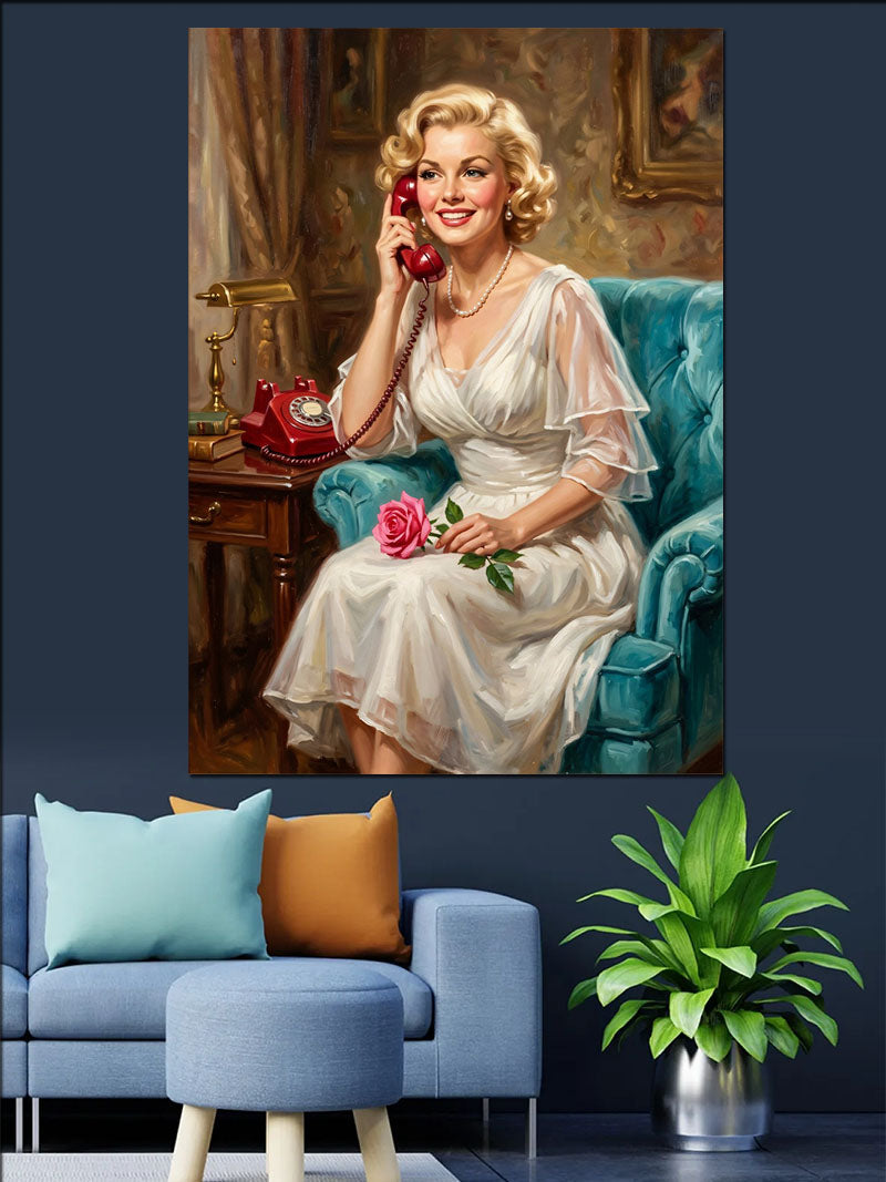 Beyaz Elbiseli ve Telefonlu Sarışın Pin-up Kanvas Tablo