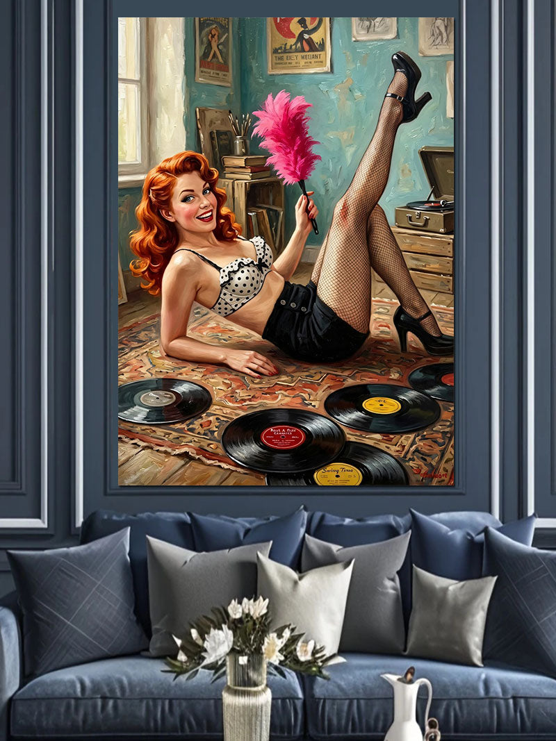 Yerde Plaklarla Yatan Kızıl Saçlı Pin-up Kanvas Tablo