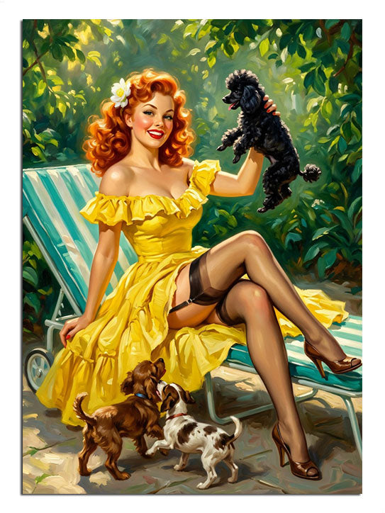 Sarı elbiseli ve köpeklerle şezlongda pin-up kadın