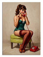 Kırmızı telefonlu yeşil kıyafetli oturan pin-up kadın