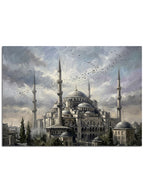 Minareleri ve kubbeleriyle tarihi İstanbul camii silüeti.