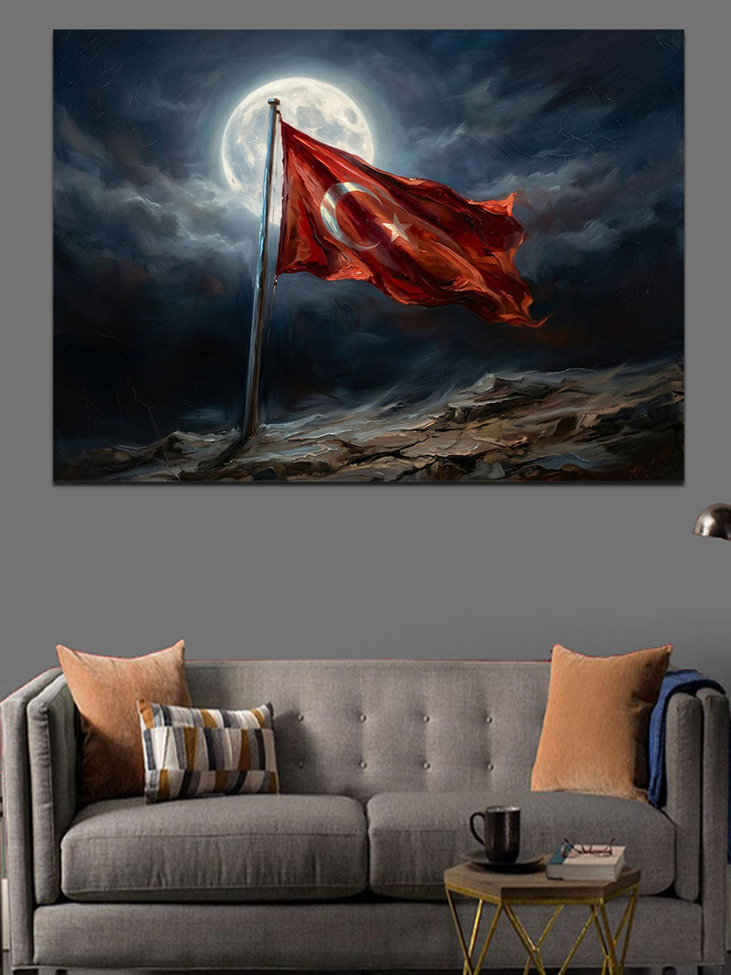 Ay Işığında Dalgalanan Türk Bayrağı Kanvas Tablo