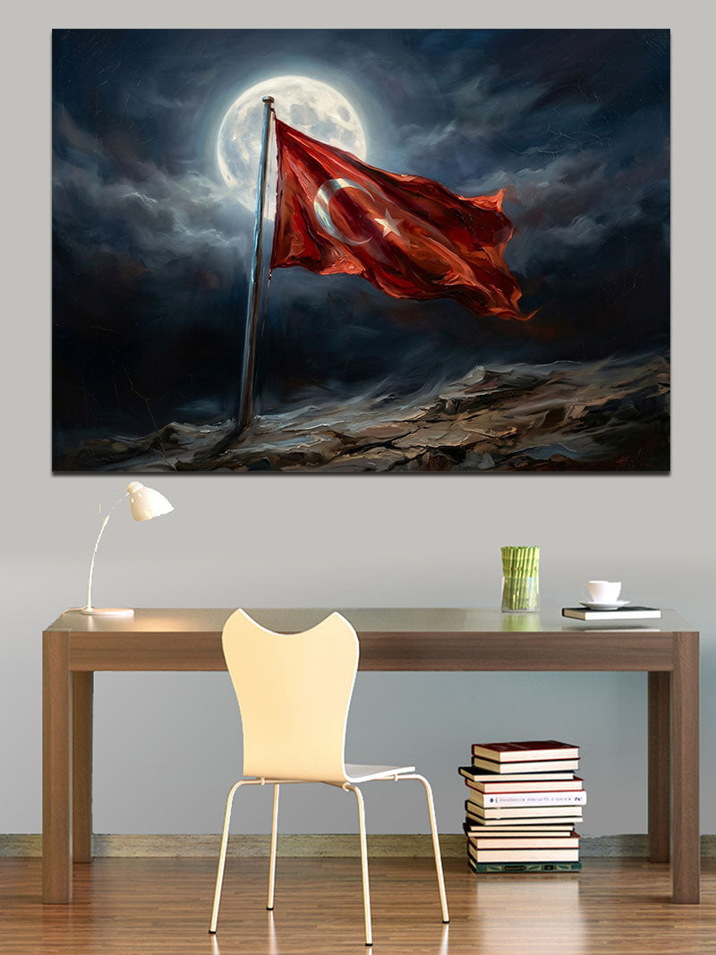 Ay Işığında Dalgalanan Türk Bayrağı Kanvas Tablo