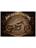 "American Customs" yazılı eskitme motosiklet dekoru.