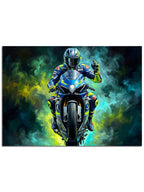 Neon ışıklar arasında parlayan spor motosiklet görseli.