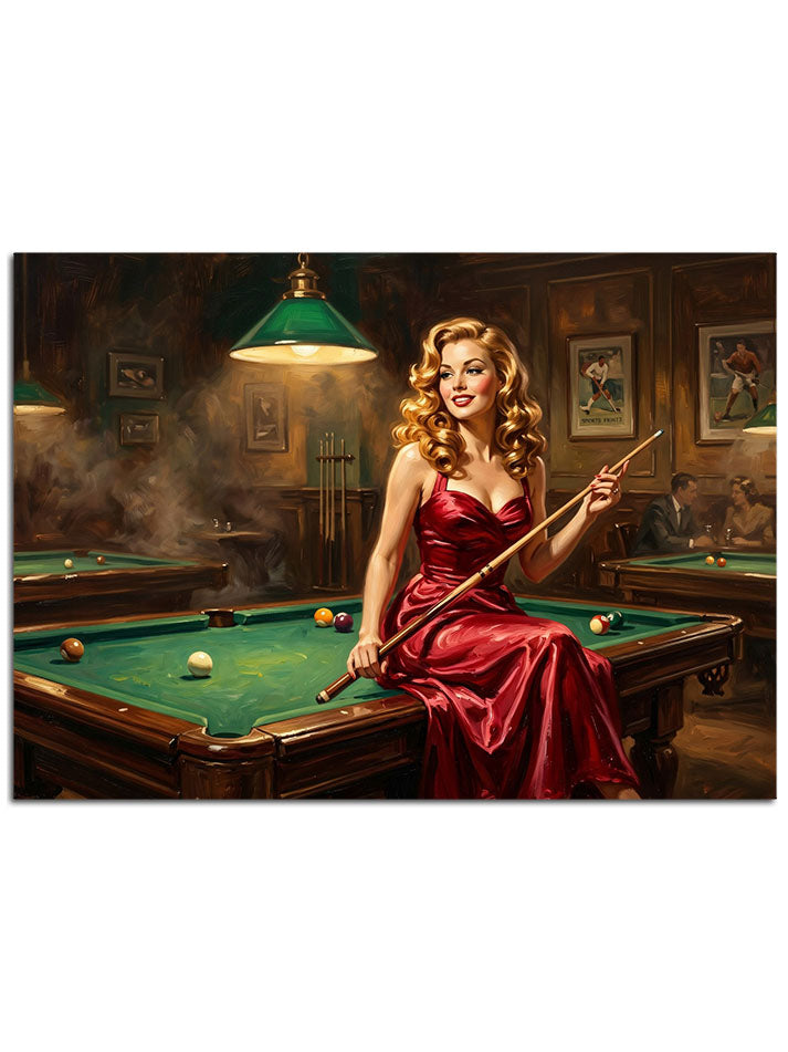 Bilardo masasında ıstaka ile poz veren şık kadın.