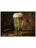 "Cold Beer" yazılı, buzlu cam içinde bira bardağı.