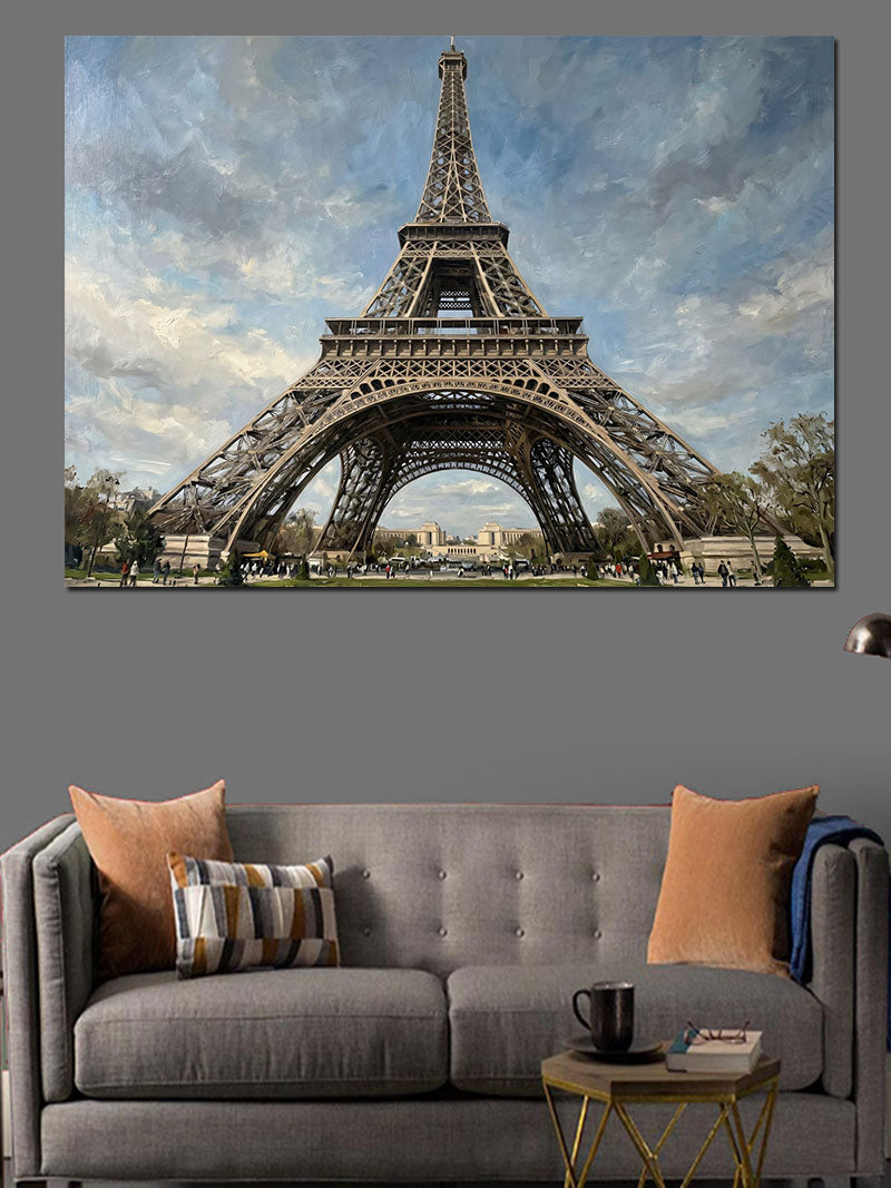Alttan Görünüm Eyfel Kulesi Paris Kanvas Tablo